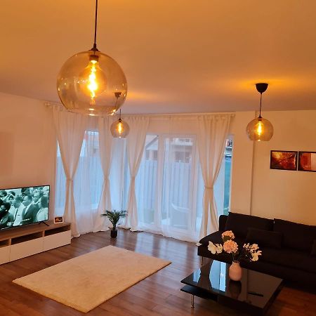 Galaxy Residence Villa 오토페니 외부 사진