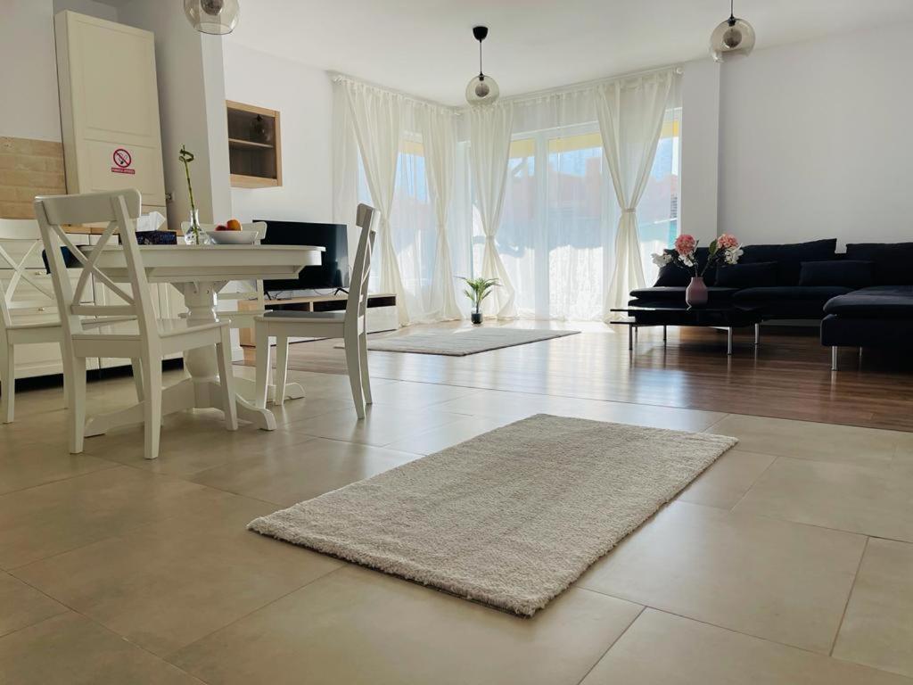 Galaxy Residence Villa 오토페니 외부 사진